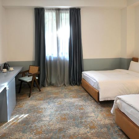 Castor & Pollux Hotel 第比利斯 外观 照片
