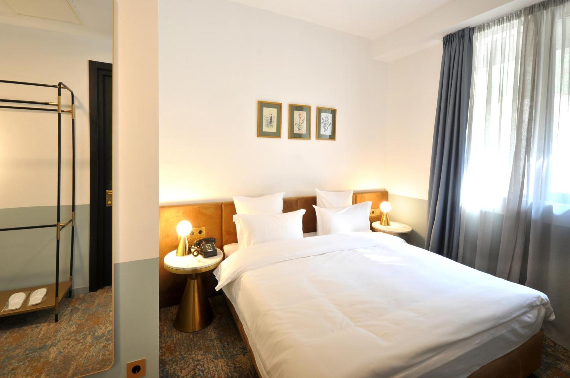 Castor & Pollux Hotel 第比利斯 外观 照片